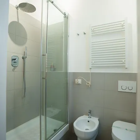 M5 Cenisio 5min-buzzi 3min-citylife-mico-chinatown-ac * Milano